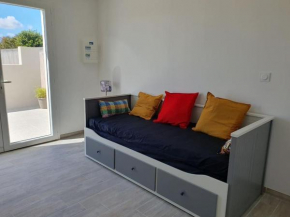 Studio cosy maison neuve Rafa